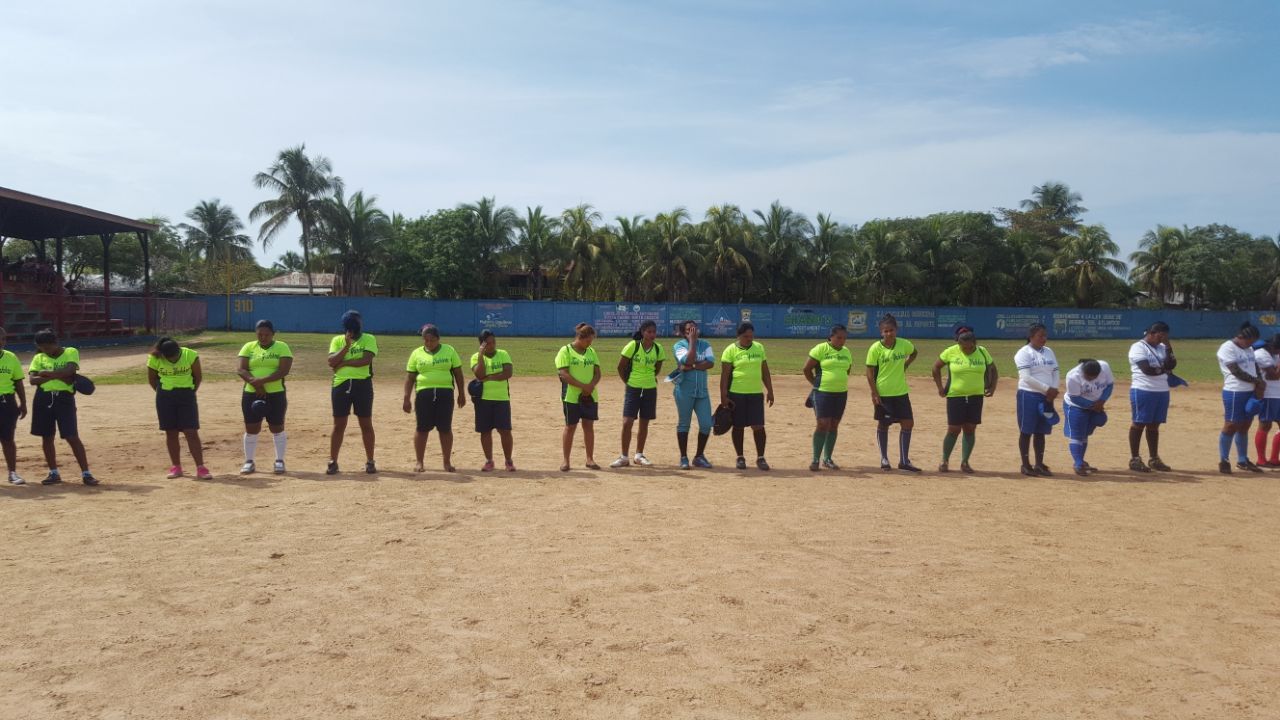 Sofbol1